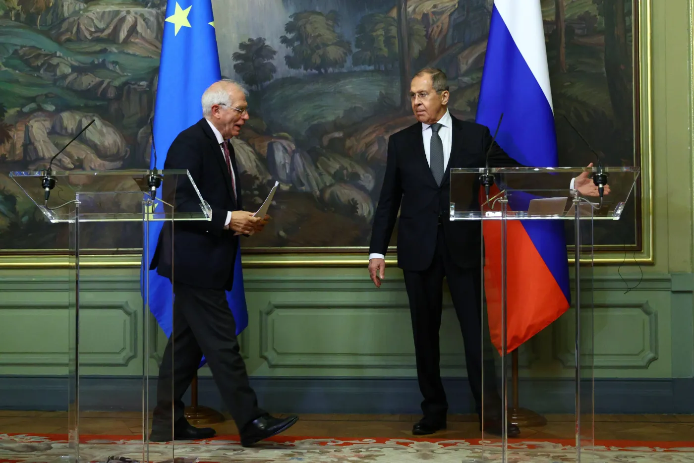 Zachodni politycy i dyplomaci domagają się dymisji Borrella po porażce w Moskwie