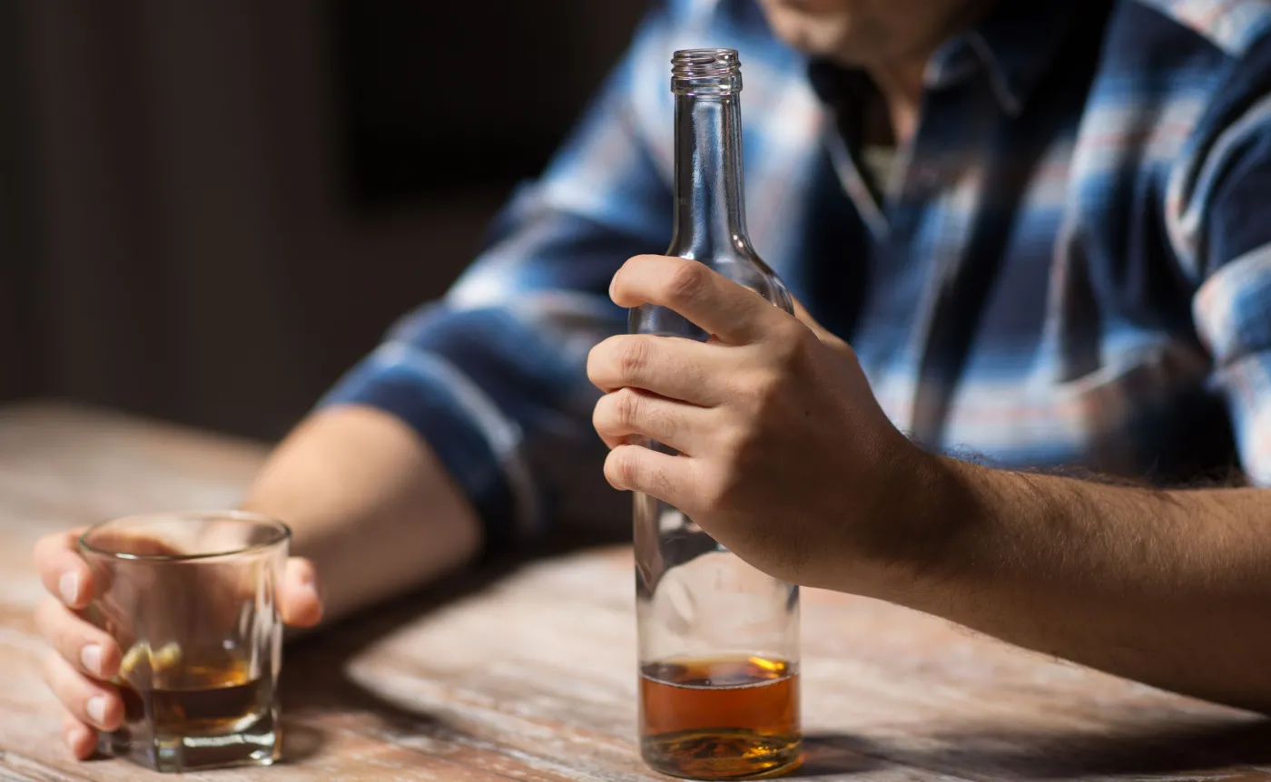 Ponad 1/5 Portugalczyków spożywa alkohol codziennie. Jak wypadli Polacy?