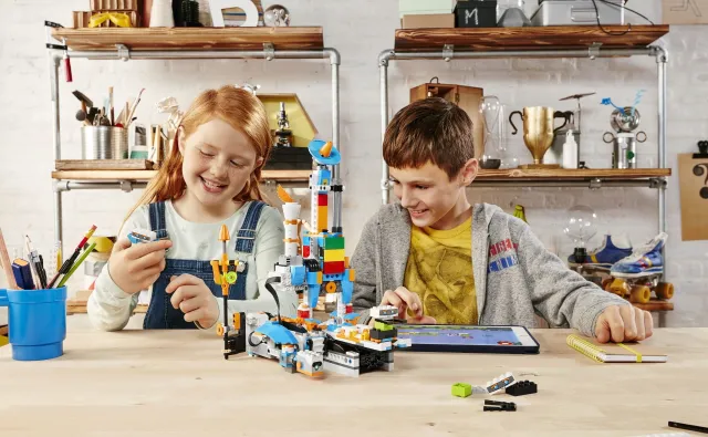 Koronawirusowy lockdown zwiększył zyski Lego i Nintendo. Stracili producenci klasycznych zabawek
