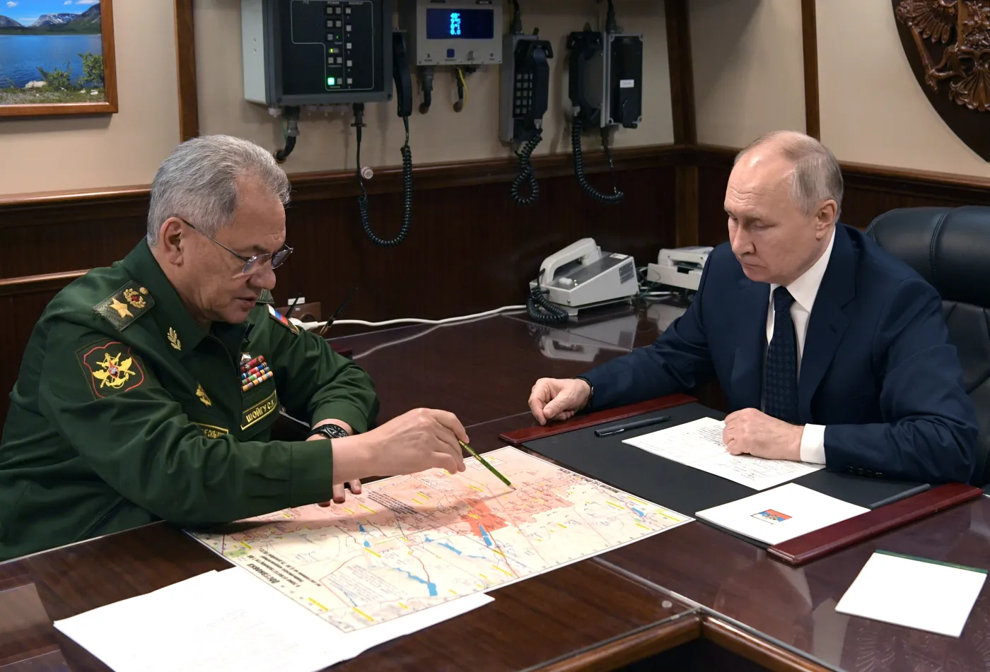 Siergiej Szojgu i Władimir Putin