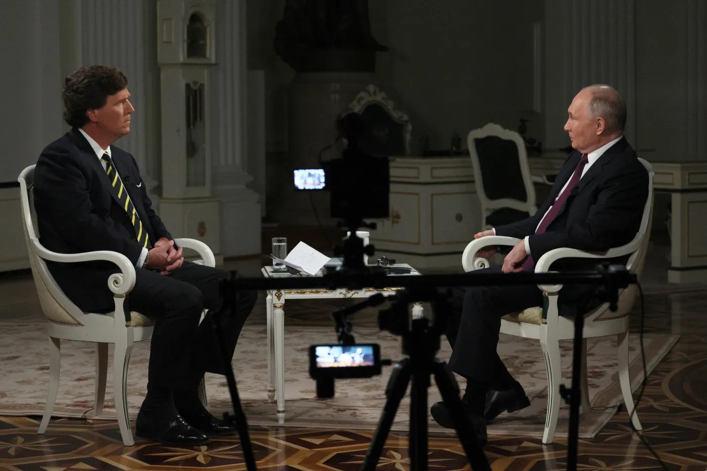 Wywiad Tuckera Carlsona z Władimirem Putinem. Oto co przykuło uwagę ekspertów