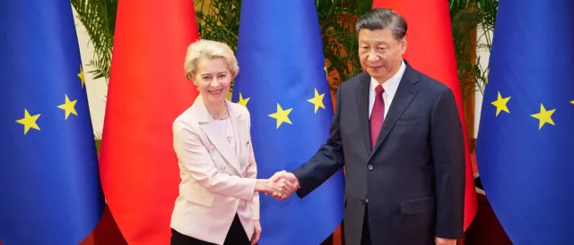 Europa współpracuje z Chinami przy wielu problematycznych badaniach. "To nie powinno mieć miejsca" [RAPORT]