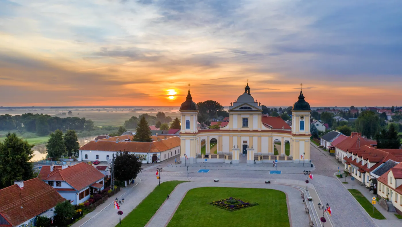 Majówka 2026: mniej planowania z wyprzedzeniem, więcej decyzji last minute gdy pogoda napędza rezerwacje. Propozycje TOP 7 nieoczywistych kierunków w Polsce
