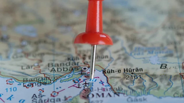 Wąskie gardło międzynarodowej żeglugi. USA lub Iran mogą nałożyć opłaty za przepływanie przez cieśninę Ormuz?