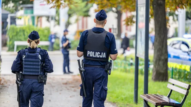 Policjanci nadal patrolują okolice szkół. Tyle osób do tej pory zatrzymano