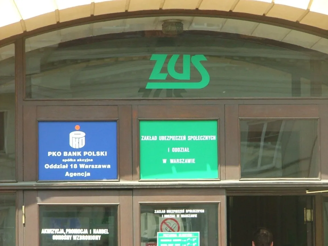 Studenci atakują ZUS. Bo uczelnie każą