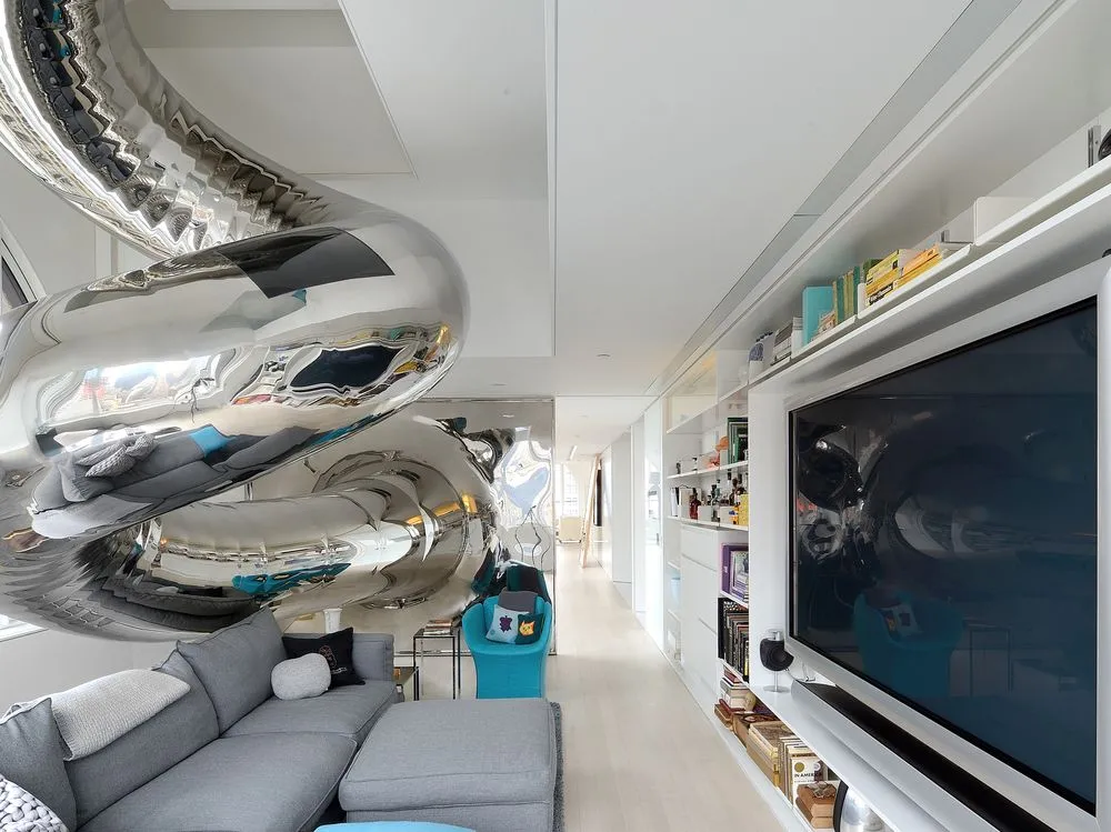 SkyHouse: zainspirowany algorytmem penthouse z 4-piętrową zjeżdżalnią (ZDJĘCIA)