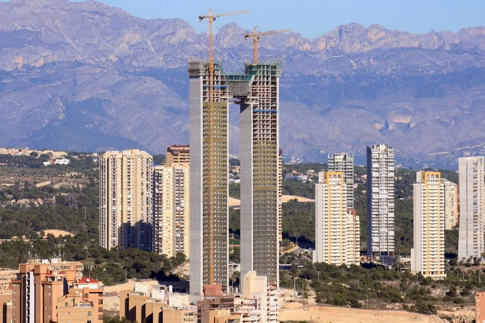 In Tempo: bankrutuje najwyższy w Europie apartamentowiec