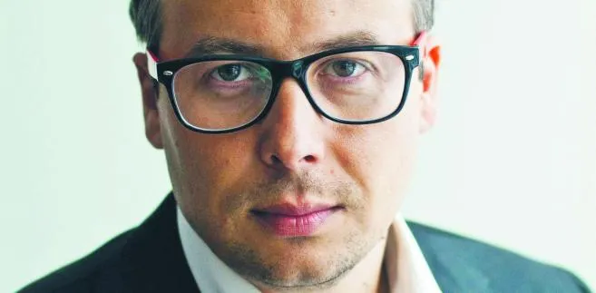 1748283-jakub-kurasz-dyrektor-w-dziale.jpg