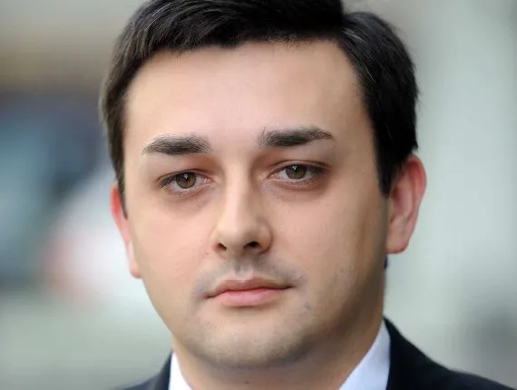 Pietrzyca: Umacnianie dolara przed kluczowym raportem z USA