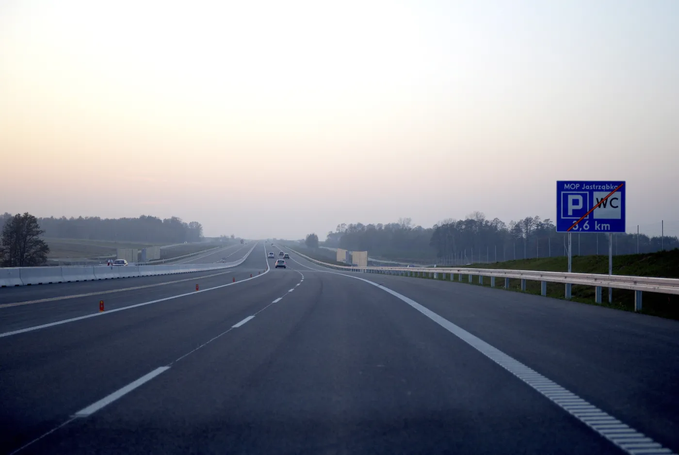 1972772-35-kilometrowy-odcinek-autostrady.jpg