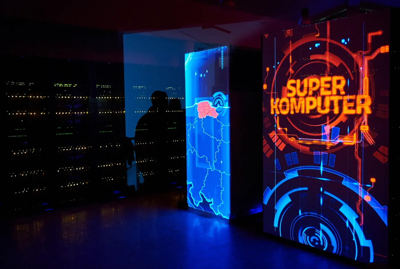 2098454-superkomputer-na-zdjeciu-zostal.jpg