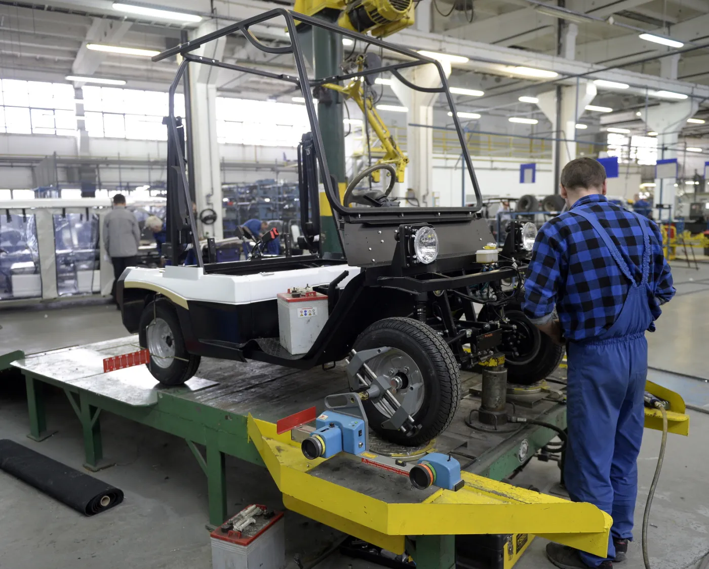 2096930-produkcja-pojazdow-elektrycznych.jpg