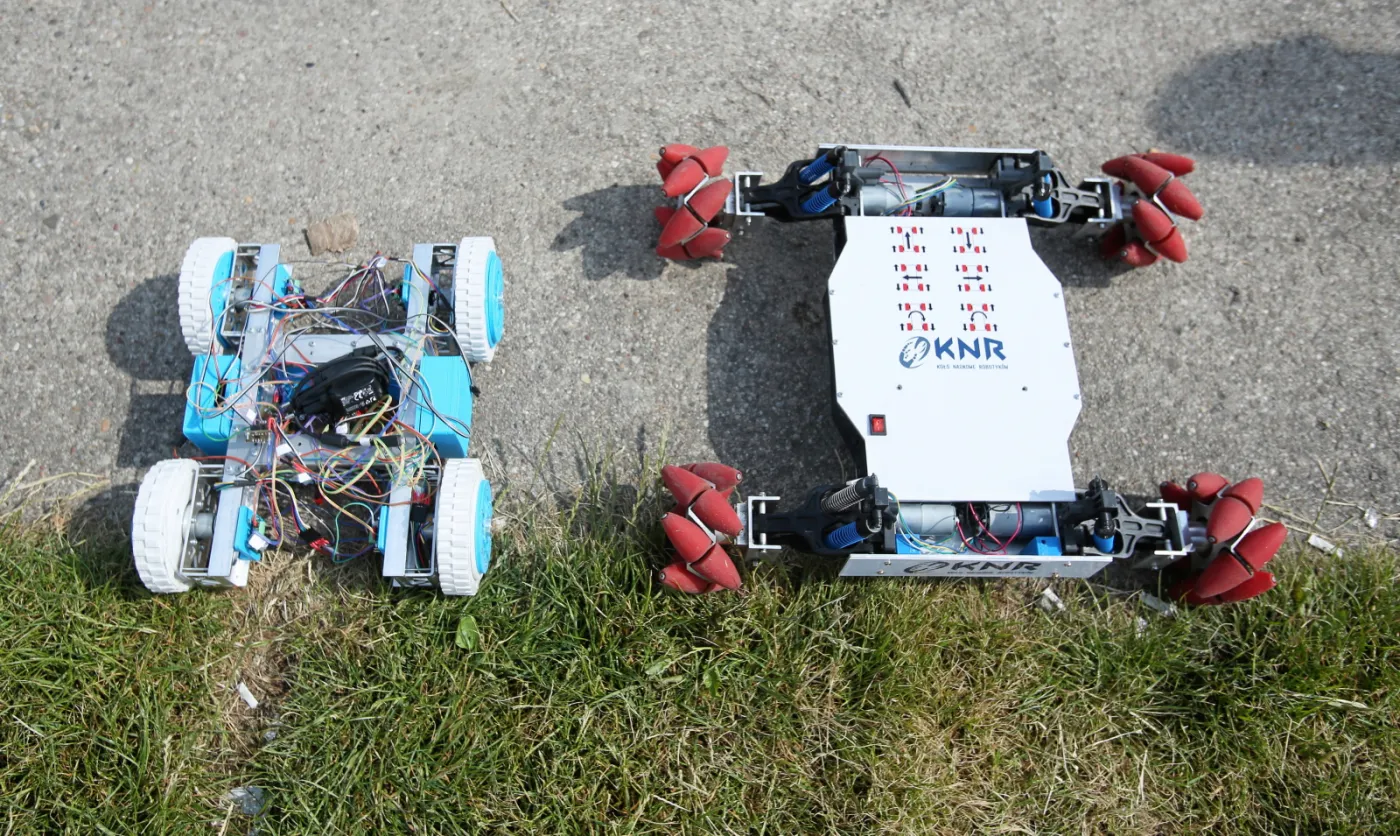 2223351-roboty-autorstwa-kola-naukowego.jpg