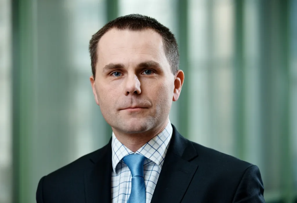 Waluty na wypadek wojny. Jak zachowa się złoty, jeśli Rosjanie wejdą na Ukrainę?