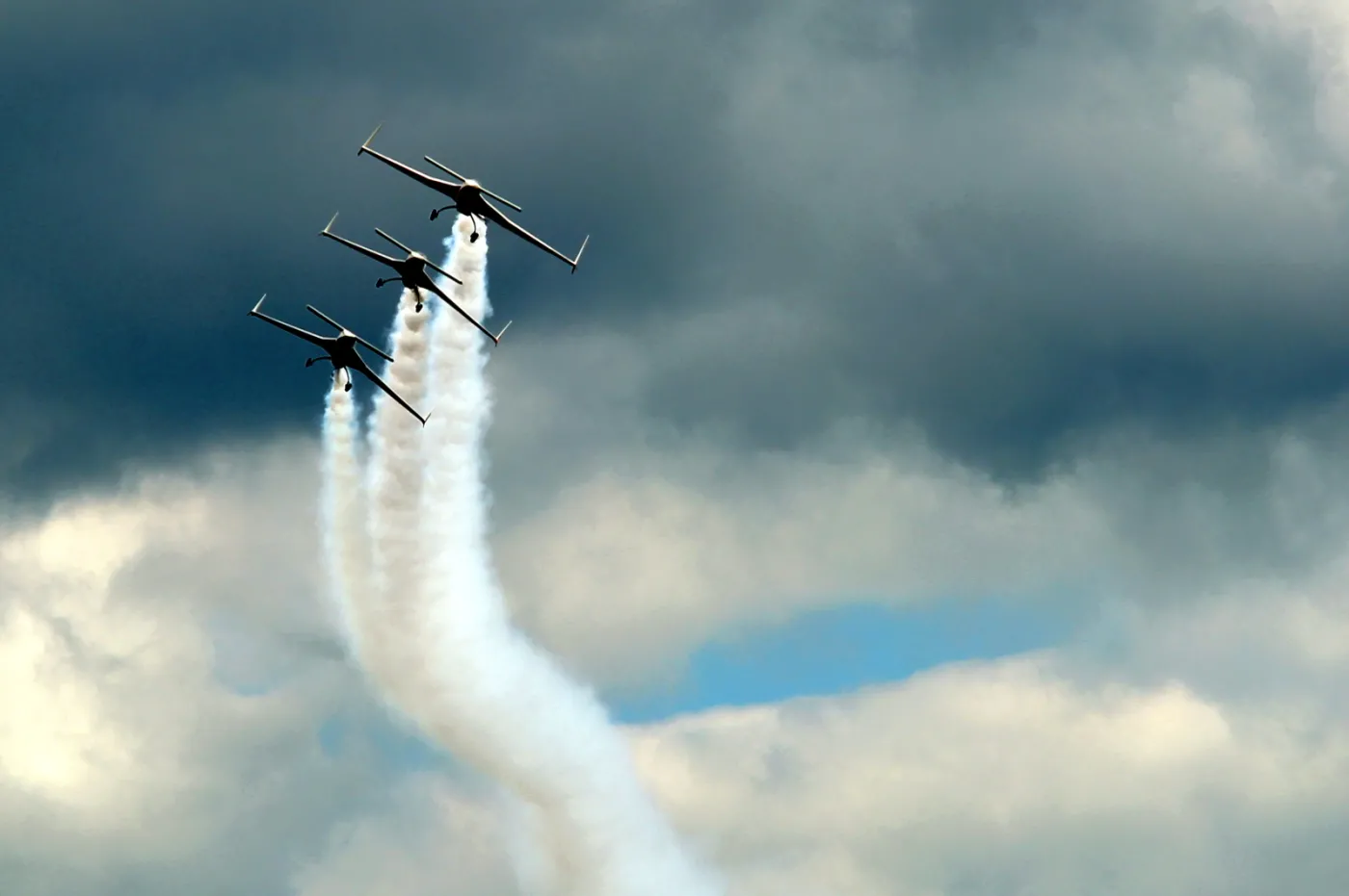 2264303-grupa-patrouille-reva-z-francji.jpg