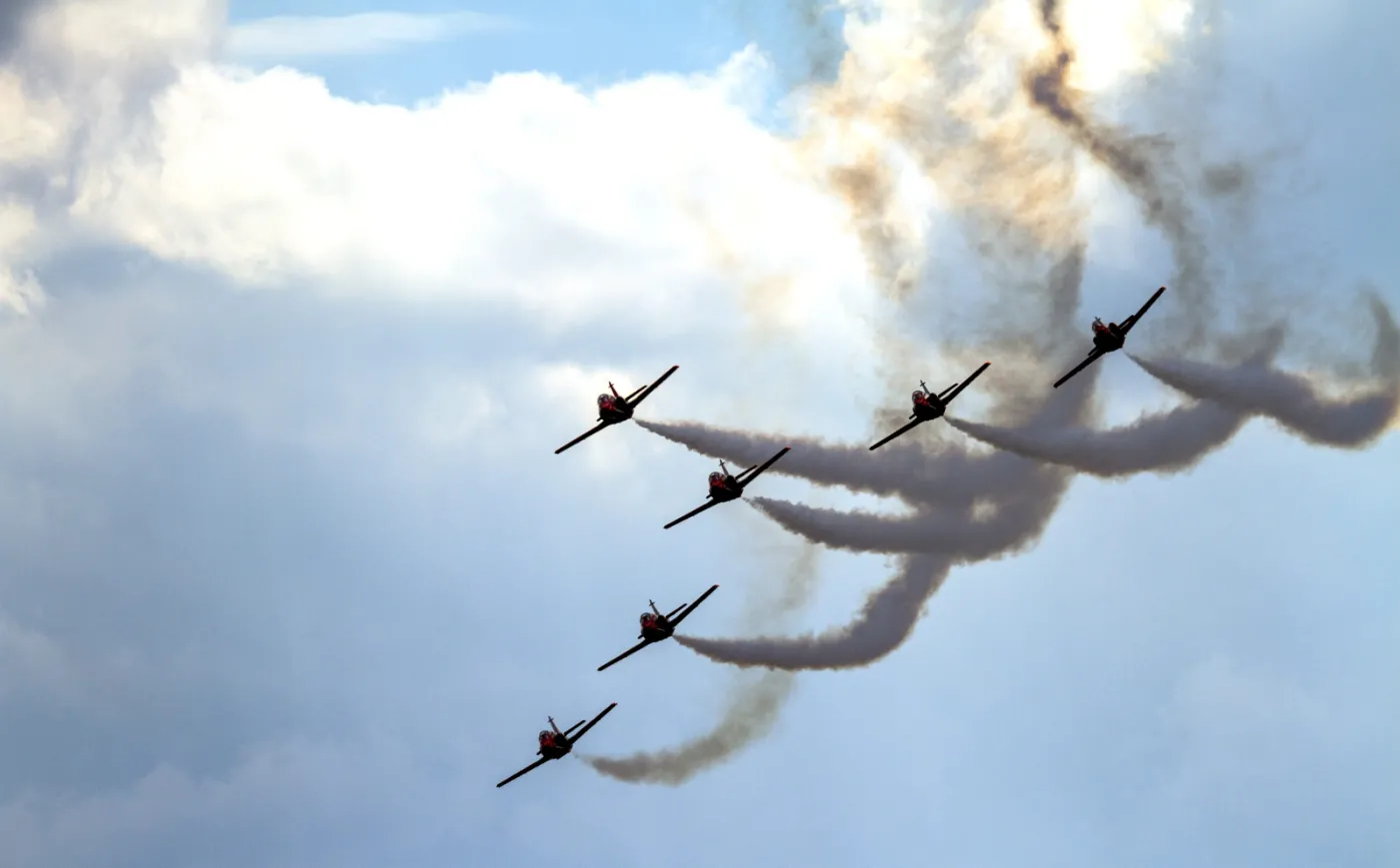 2283710-pokaz-hiszpanskiej-grupy-patrulla.jpg