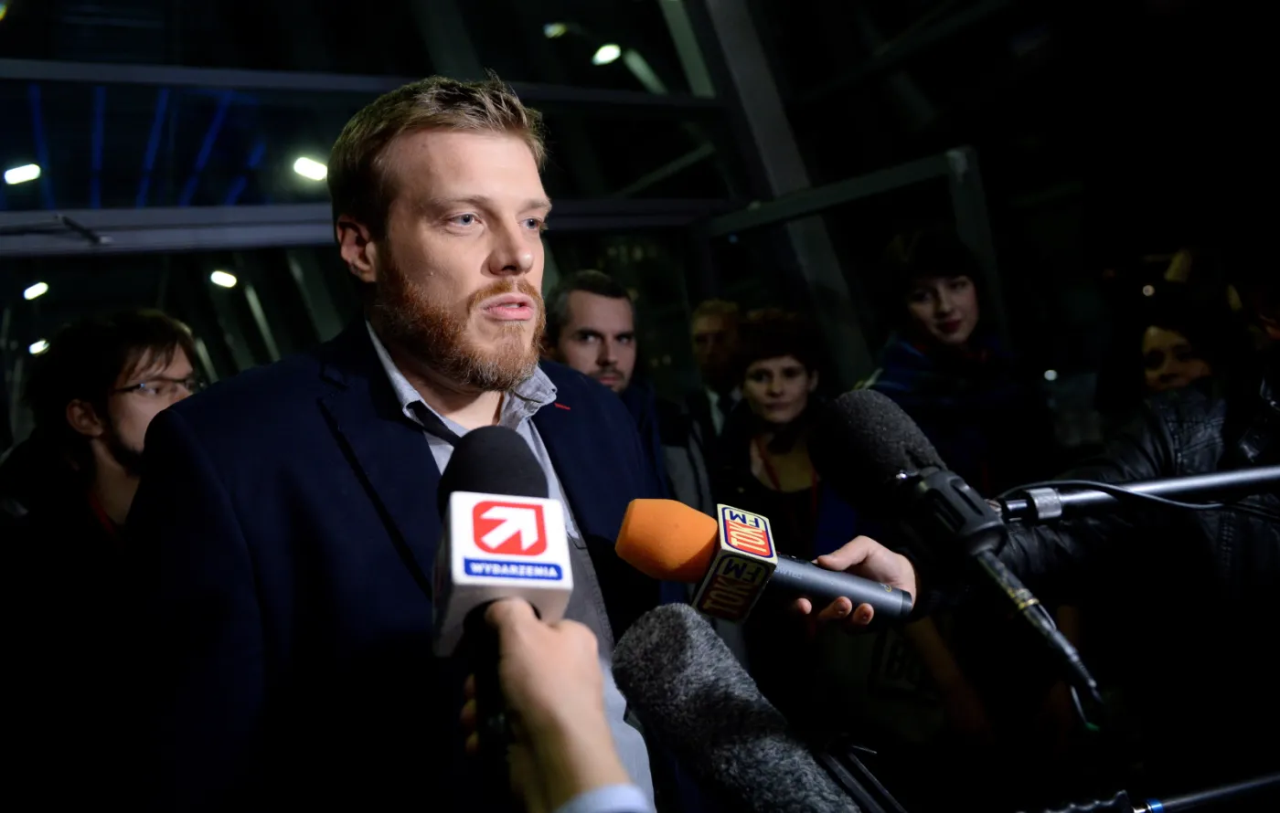 Upadek lewicy w Polsce. Partia Razem przyczyniła się do klęski Leszka Millera
