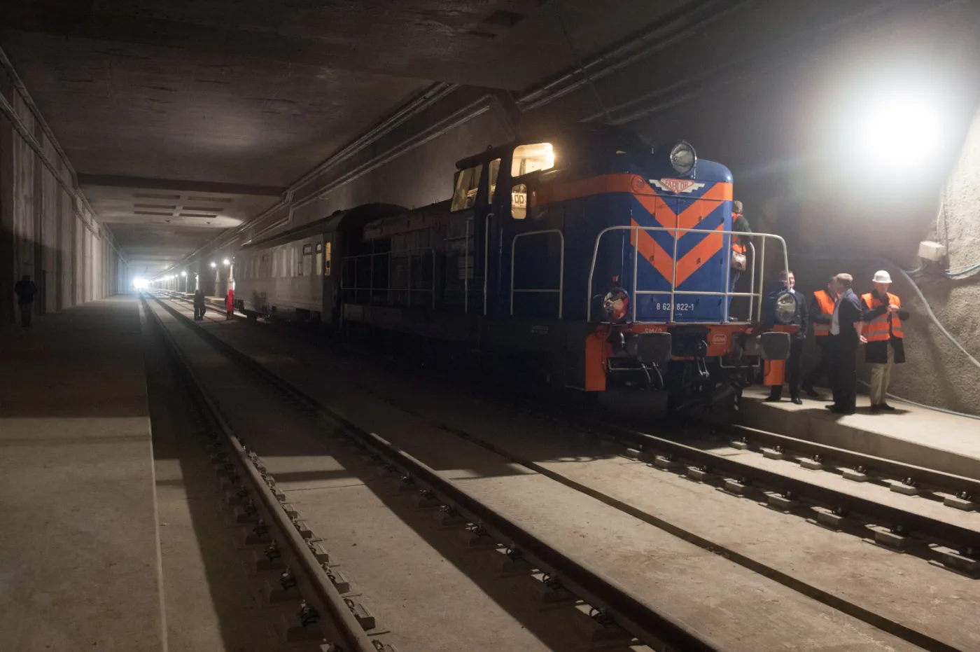2356665-pierwszy-pociag-specjalny-sklad.jpg