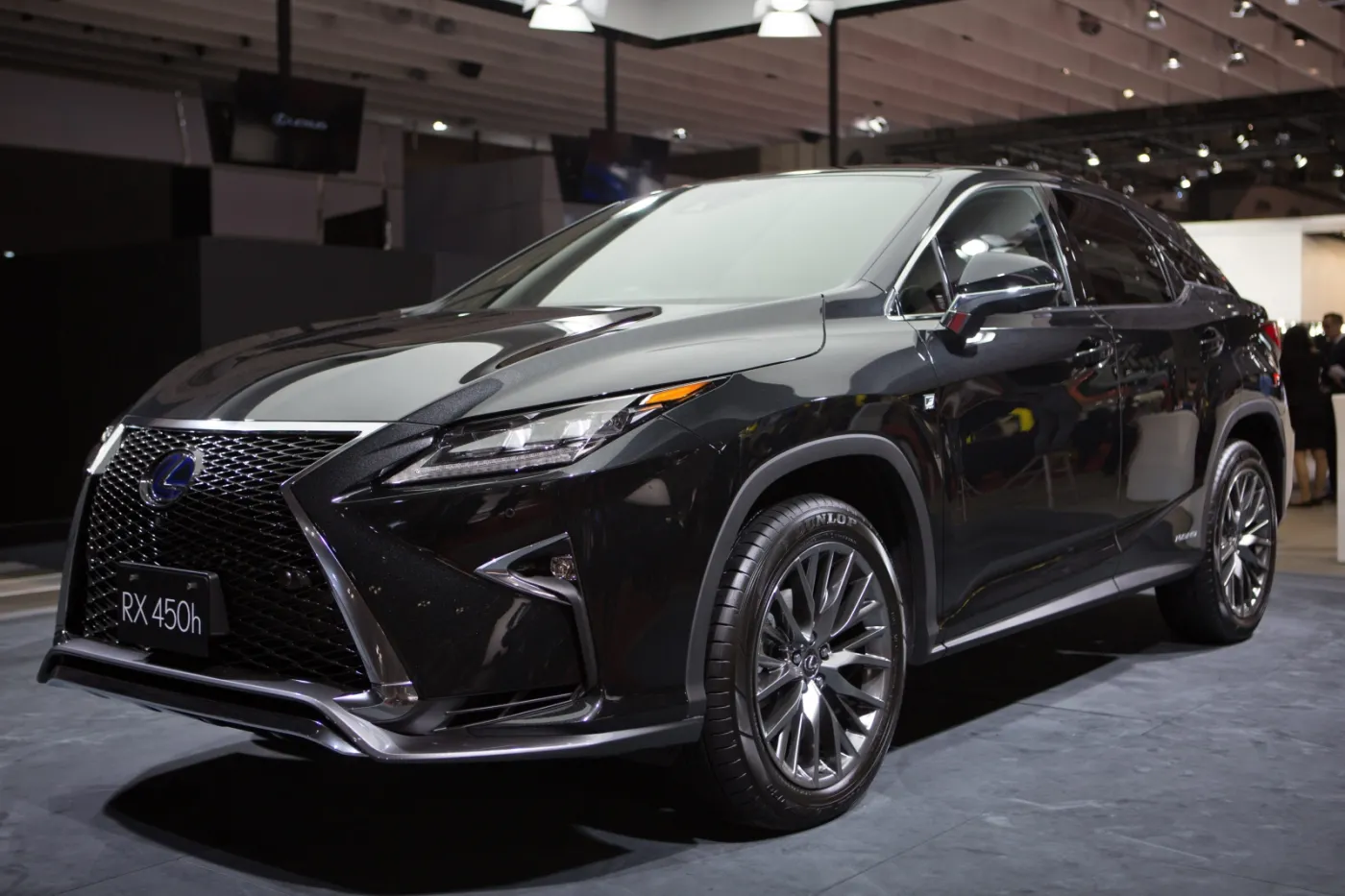 2358560-tokyo-motor-show-2015-lexus-rx.jpg