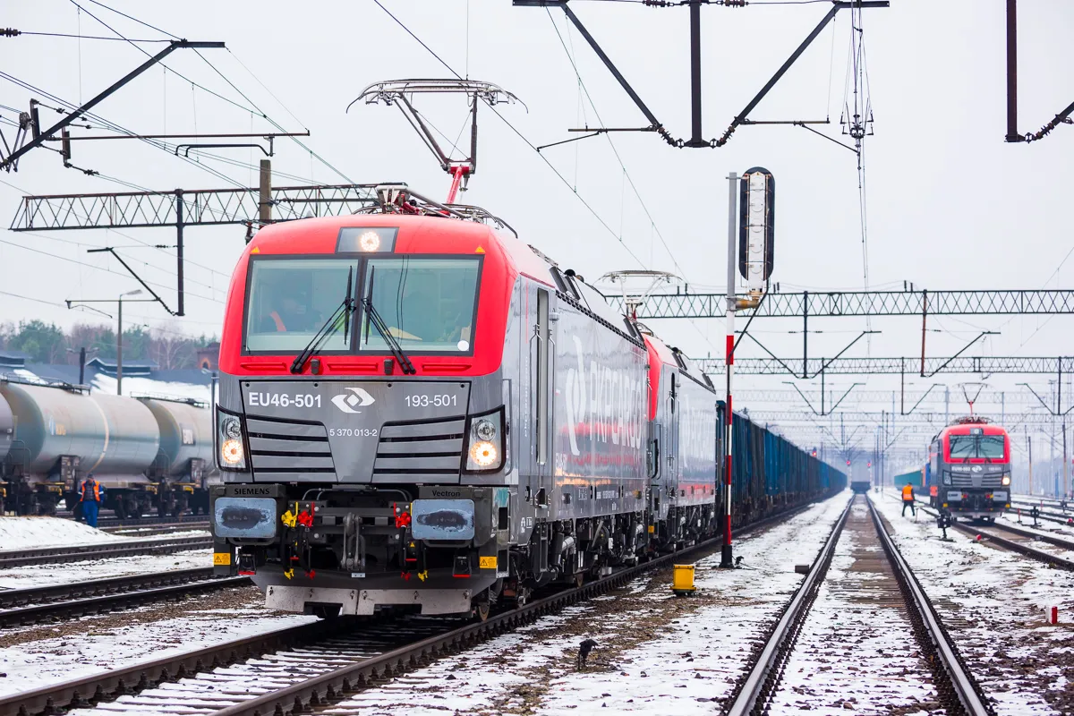 PKP Cargo otrzymał pierwsze lokomotywy od Siemensa. W lutym wjadą na tory