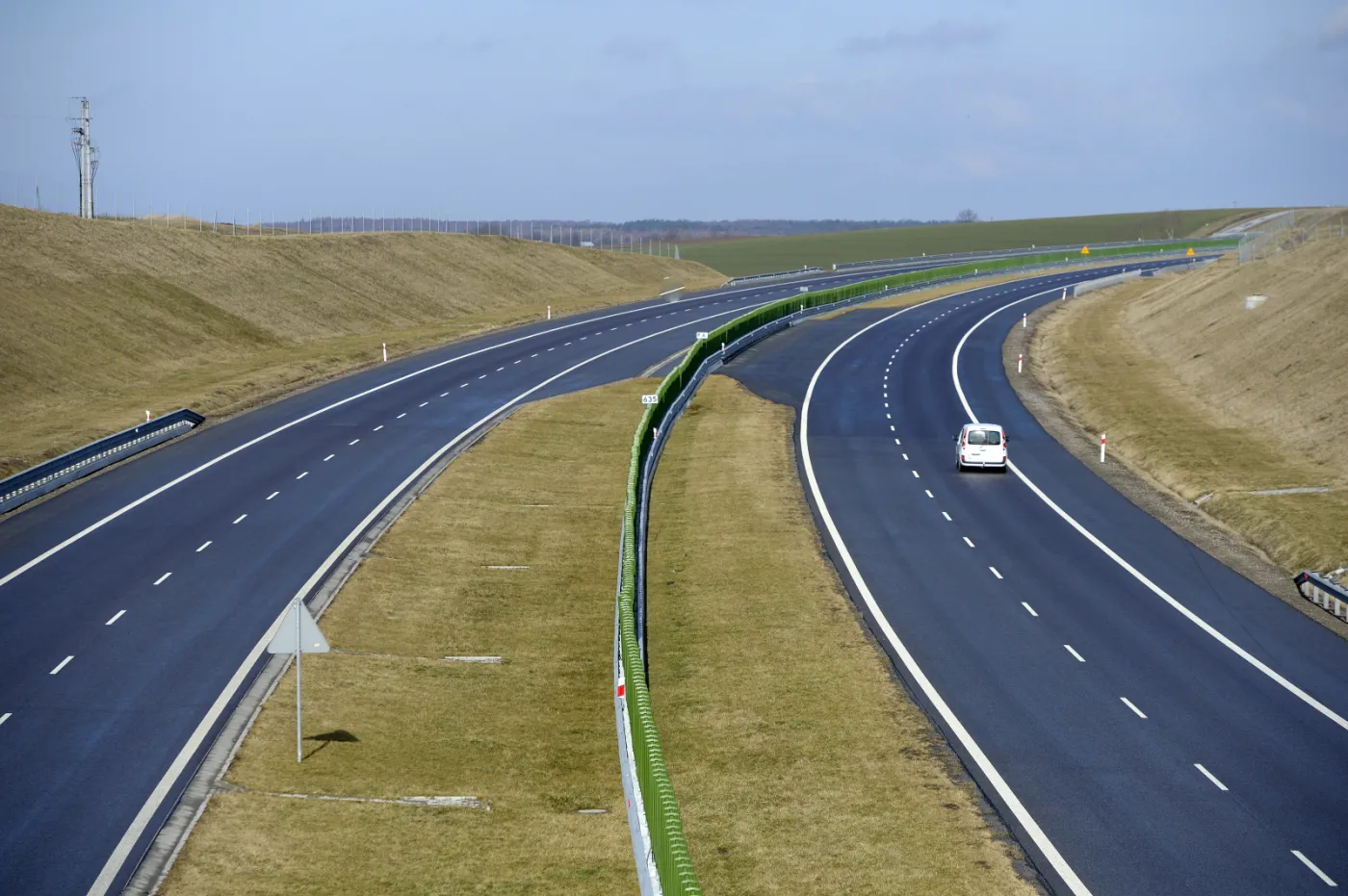 2471162-odcinek-autostrady-a4-w-okolicach.jpg
