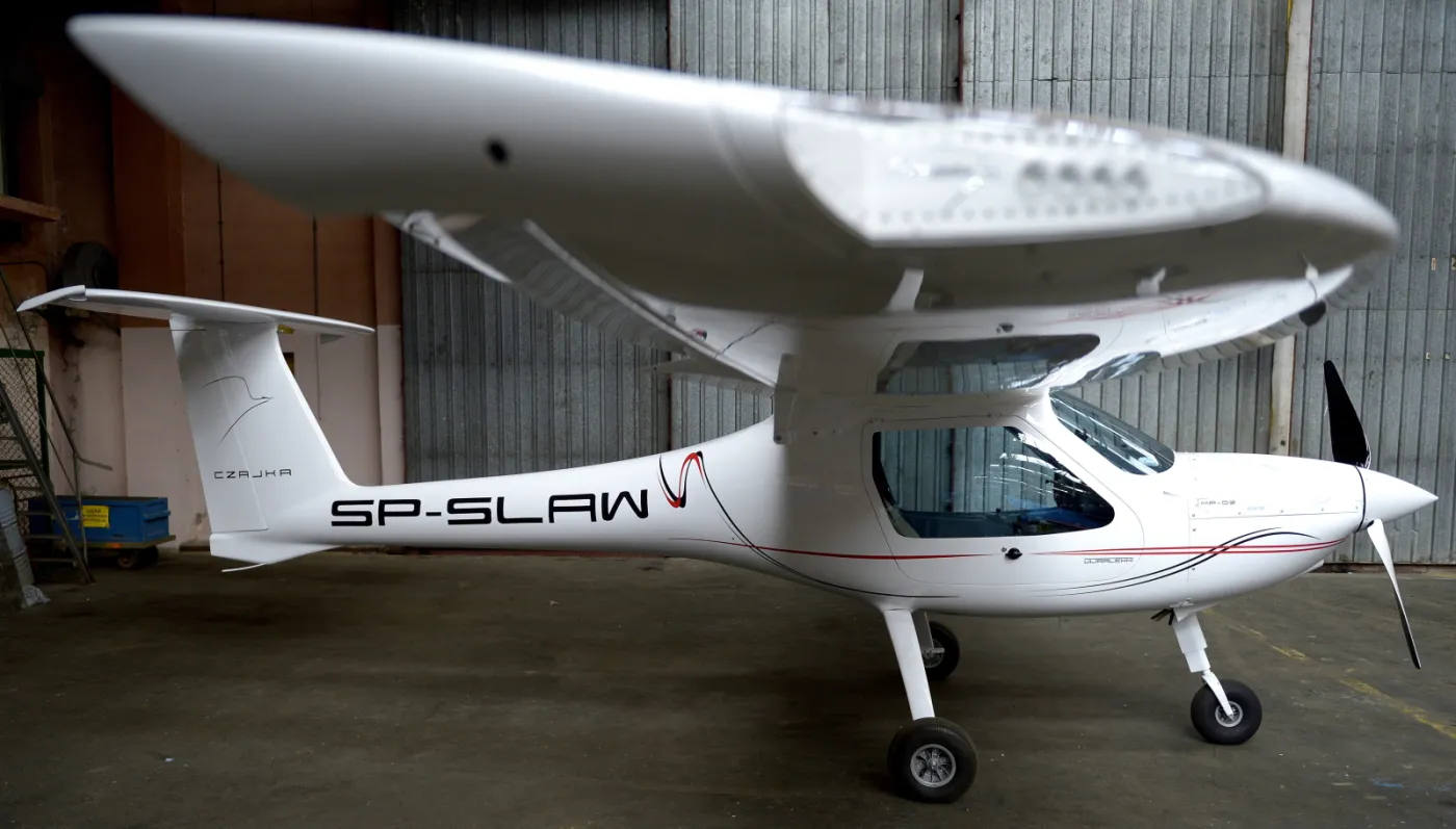 2477185-dron-na-platformie-ultralekkiego.jpg