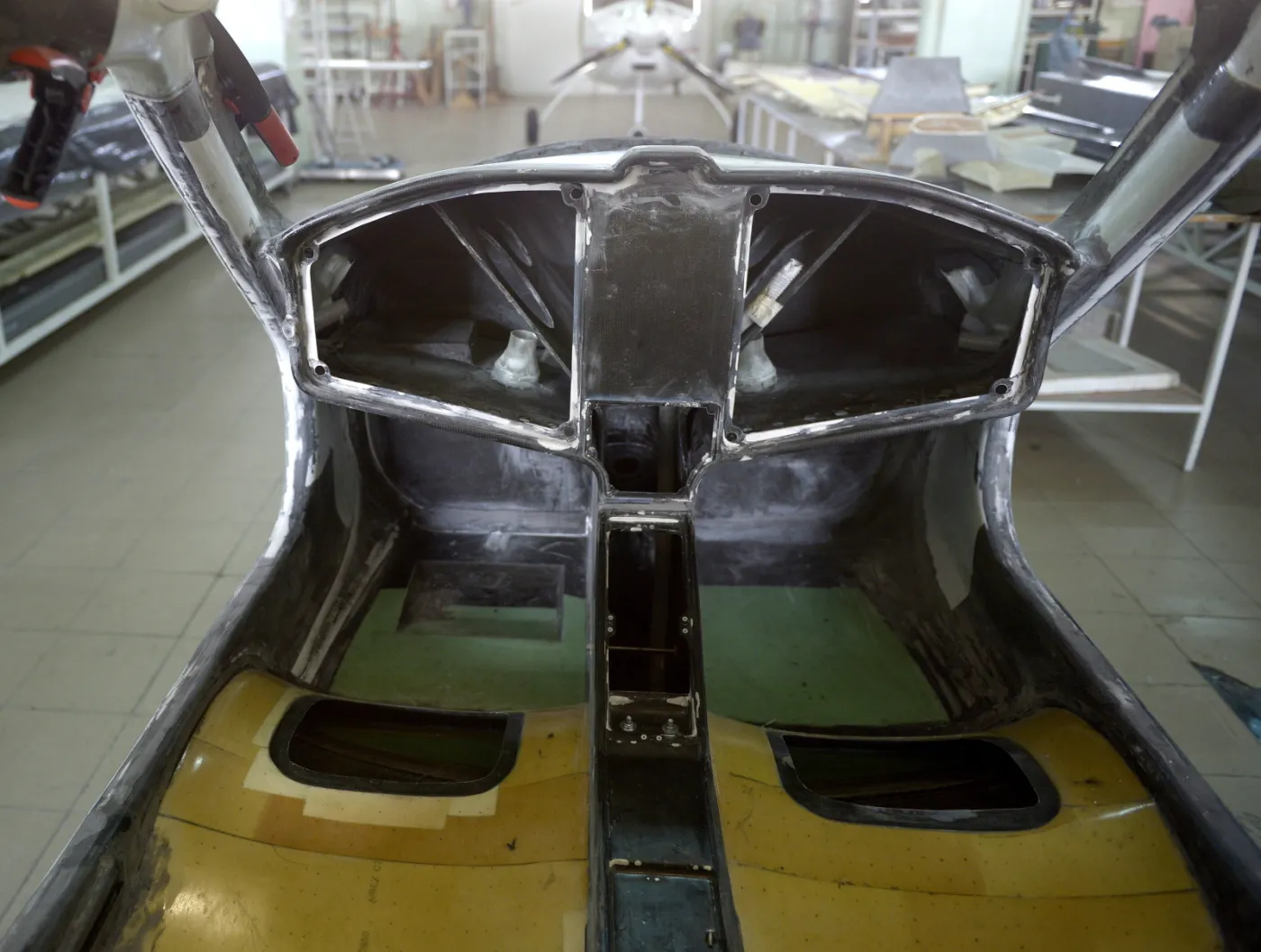 2477265-dron-na-platformie-ultralekkiego.jpg