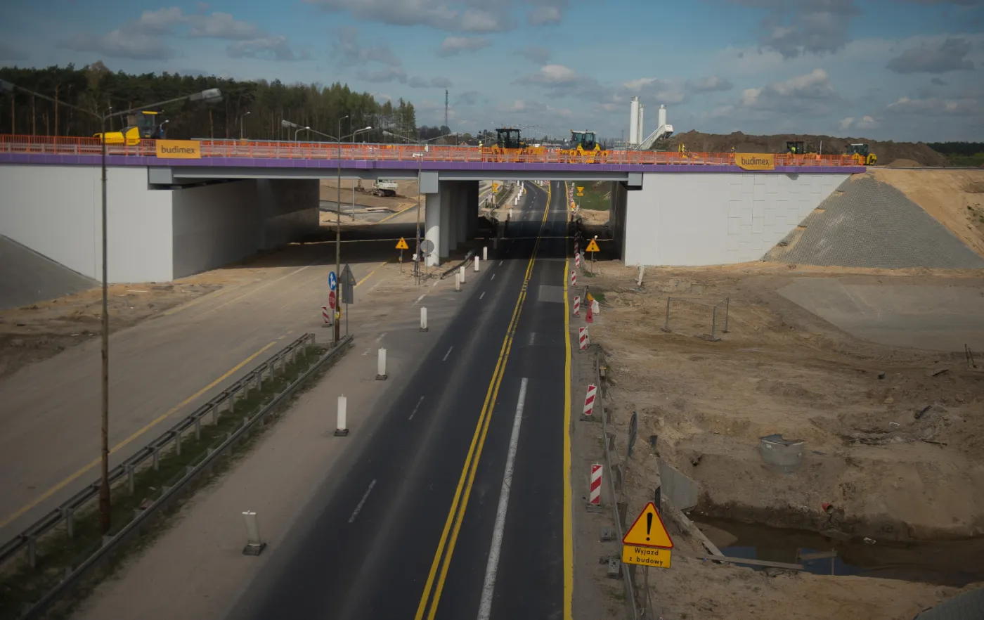 2521270-budowa-autostrady-a1-na-odcinku.jpg
