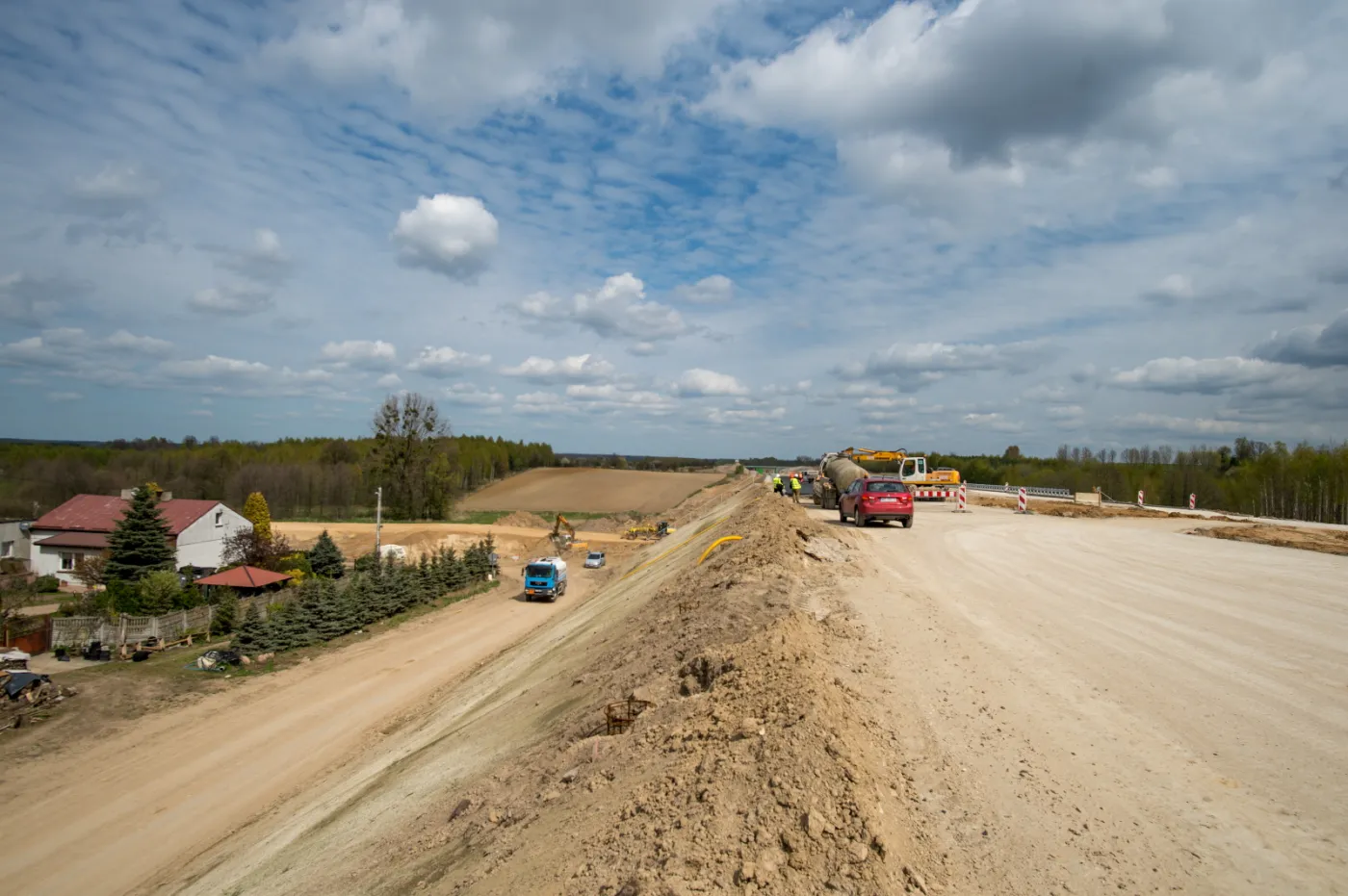 2521350-budowa-autostrady-a1-na-odcinku.jpg