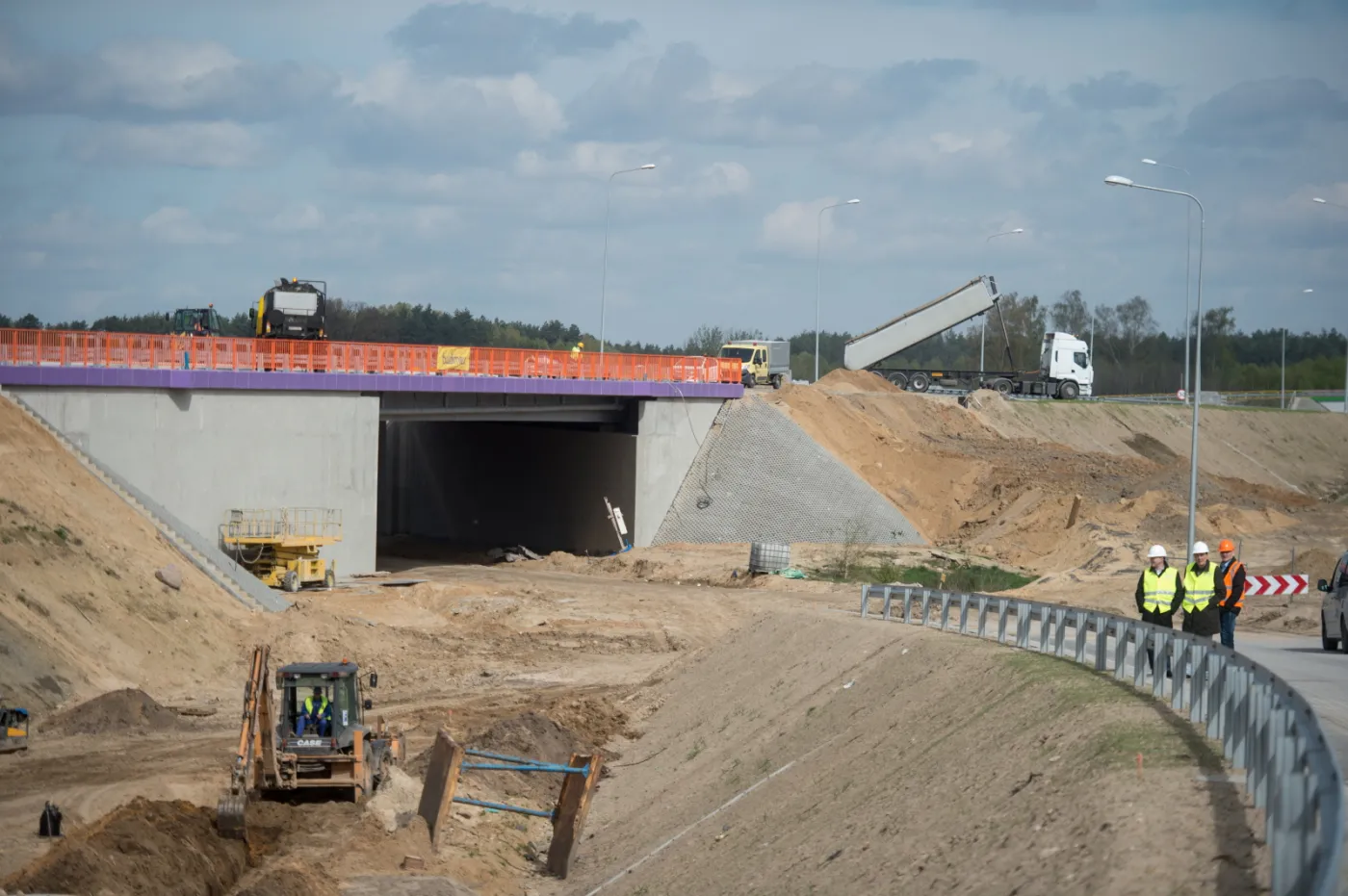 2521334-budowa-autostrady-a1-na-odcinku.jpg