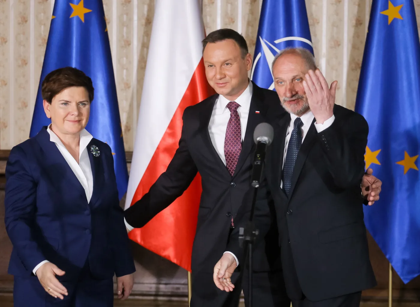 Szydło: Polska armia powinna być wposażona w sprzęt, który jest produkowany w Polsce