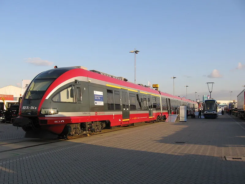 2522987-ed74-ww-latach-2007-2008-jezdzil.jpg