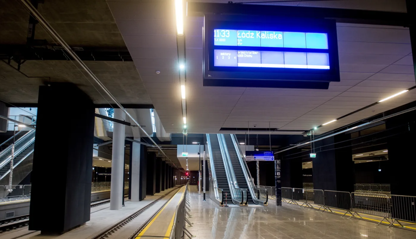 2742182-dworzec-kolejowy-lodz-fabryczna.jpg