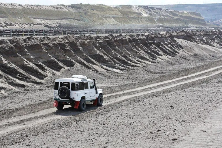 4263514-elektryczna-terenowk-sokol-4x4-1.jpg