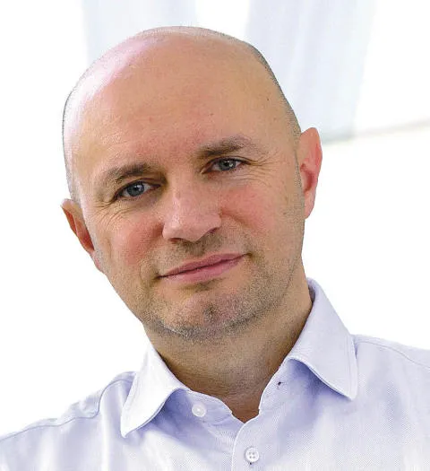 4476784-robert-wawro-dyrektor-operacyjny.png