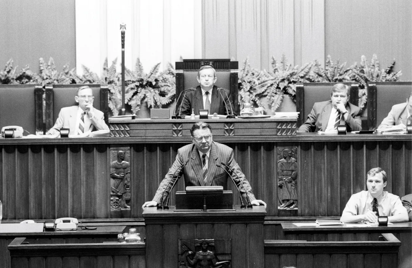 Kiedy wrzało w parlamencie. Sejmowe kryzysy