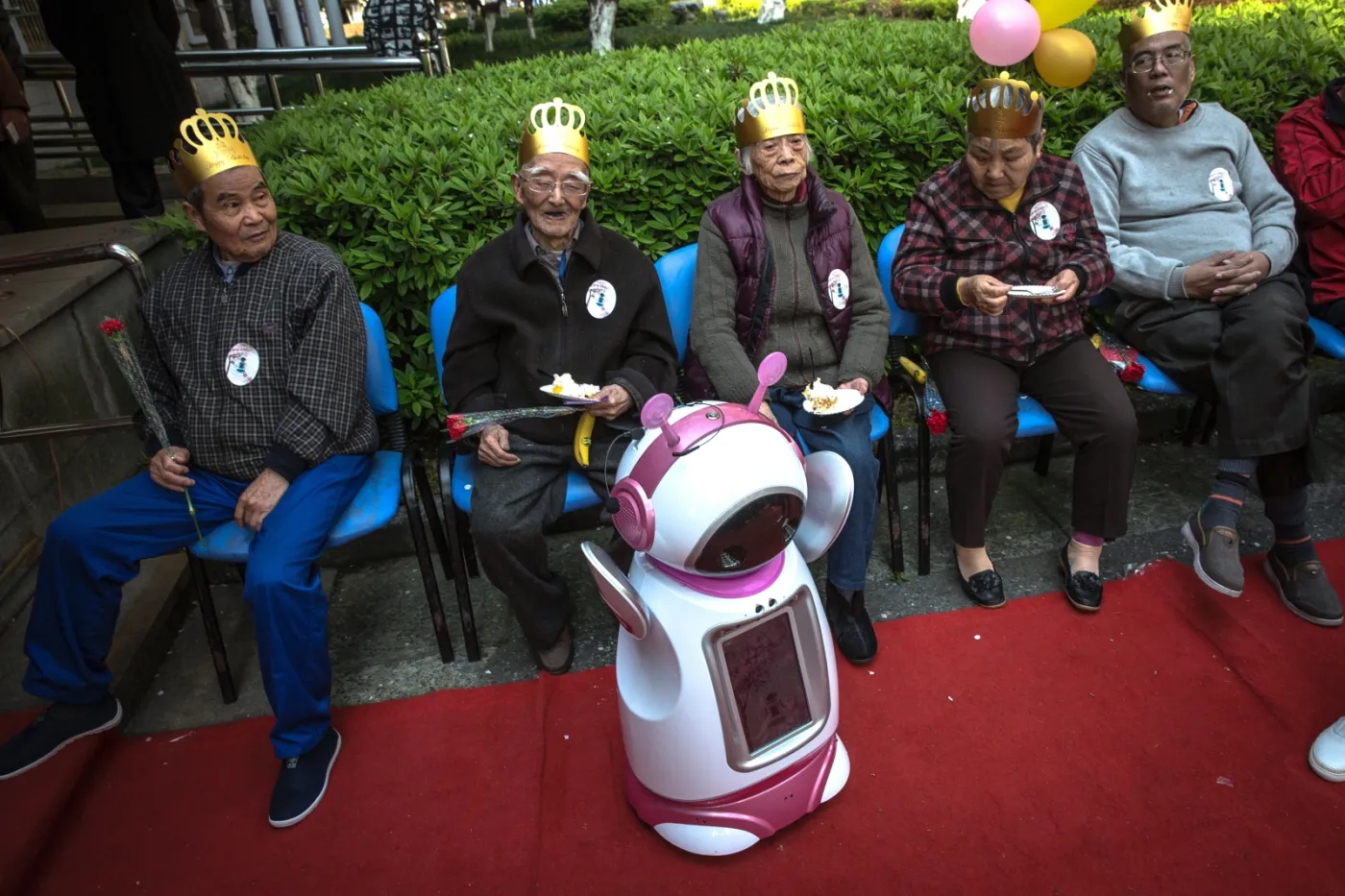 2911944-roboty-pielegniarki-w-miejskim.jpg