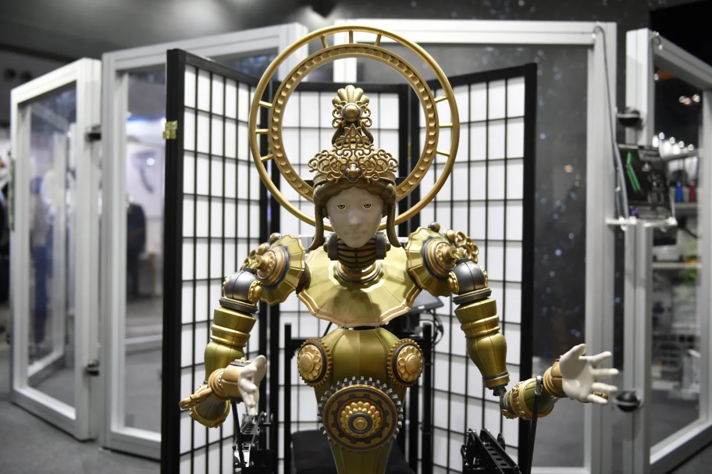 3177660-robot-kuroko-wykonany-przez-firme.jpg