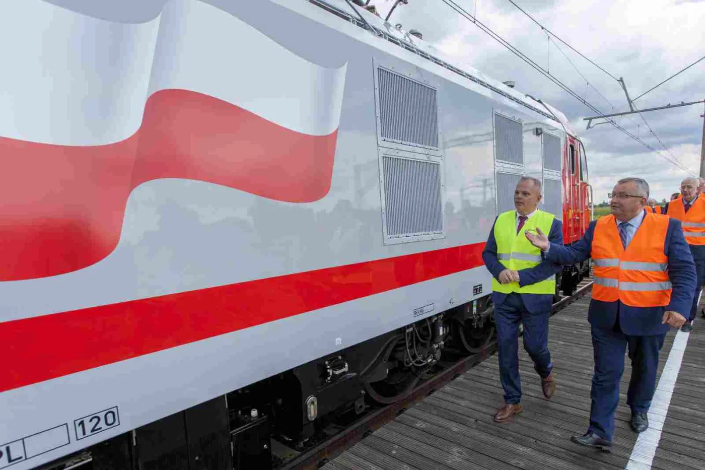 3419285-nowy-typ-lokomotywy-elektrycznej.jpg