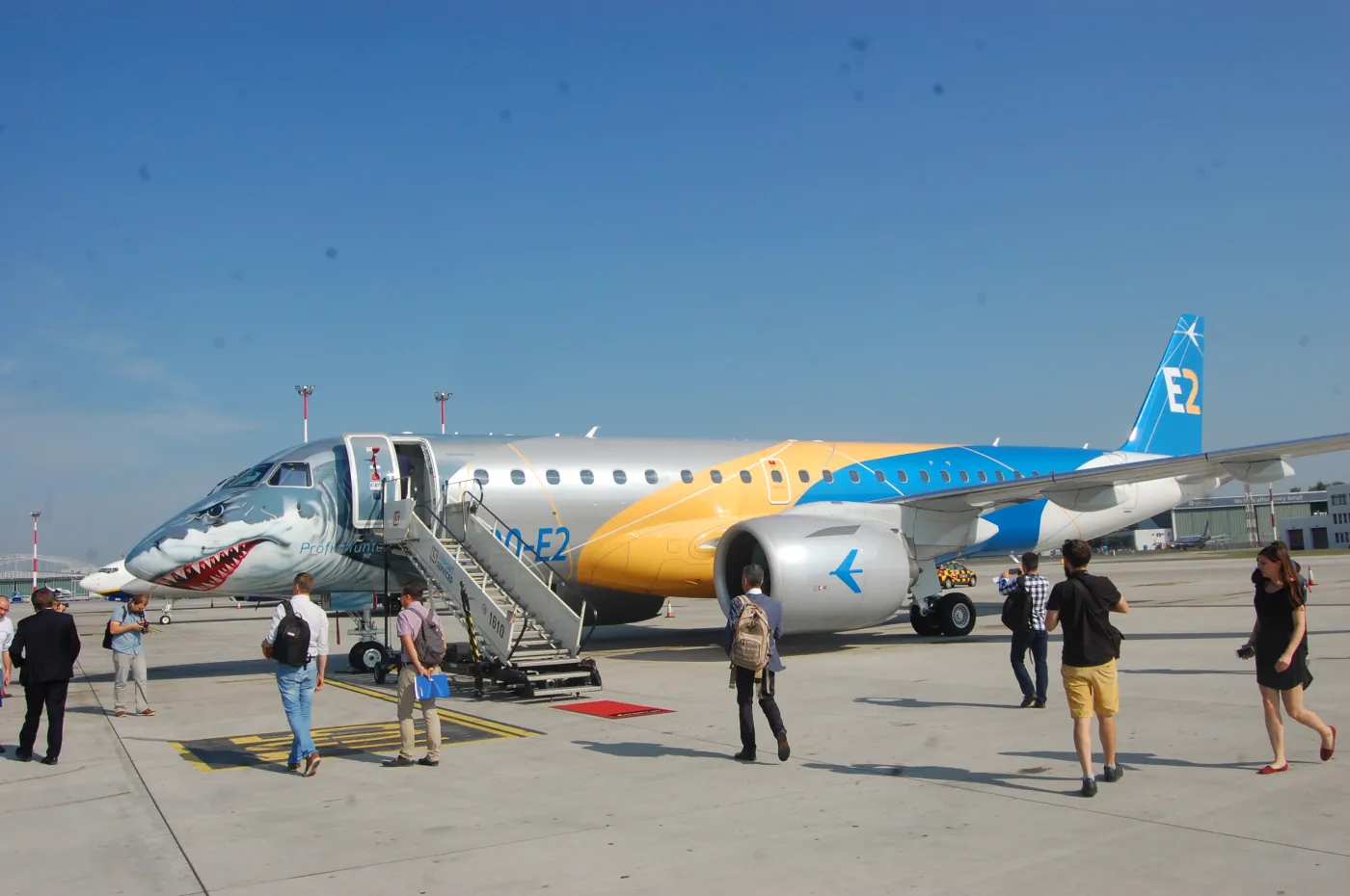 3605739-embraer-e190-e2-w-warszawie-fot.jpg