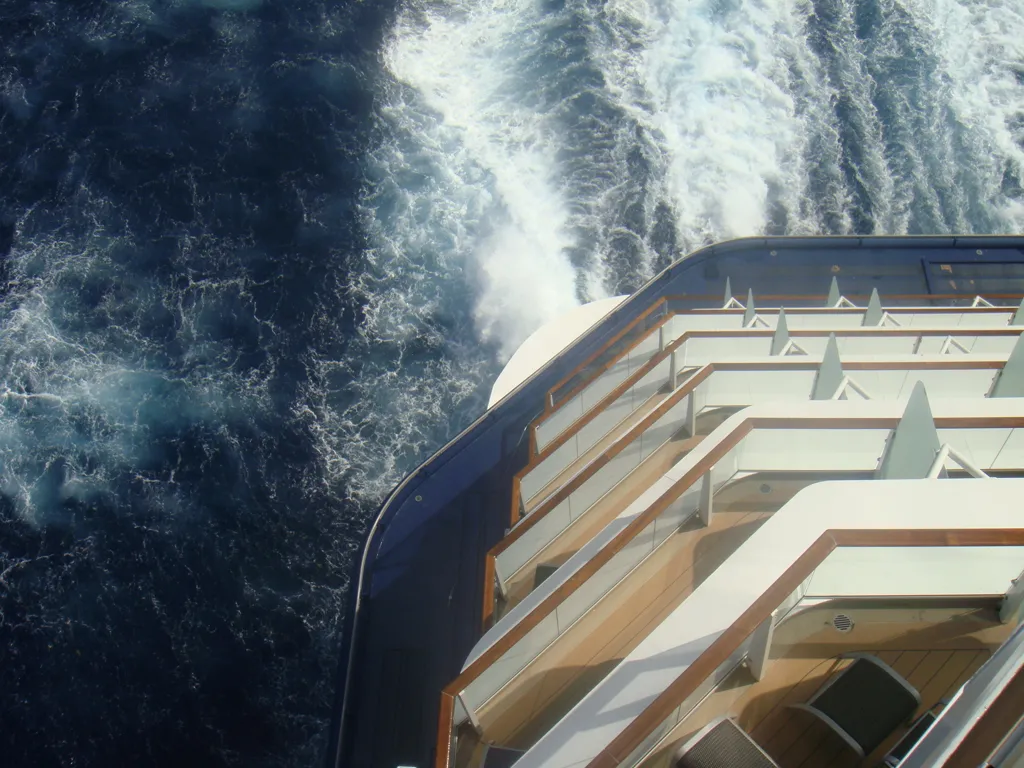 Statek napędzany energią słoneczną opłynął Ziemię