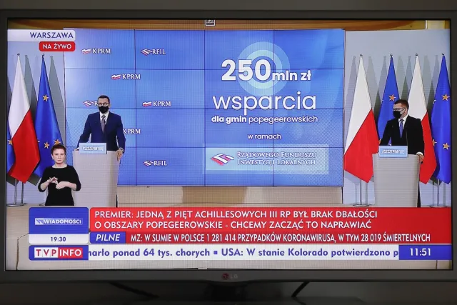 Zakaz przemieszczania się w sylwestra. Wiceszef MSWiA: Jest przepis i ten przepis będzie egzekwowany