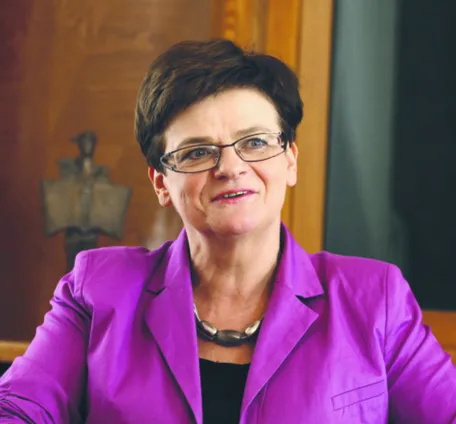 KO oczekuje od ministra szybkich decyzji w sprawie terminu otwarcia szkół