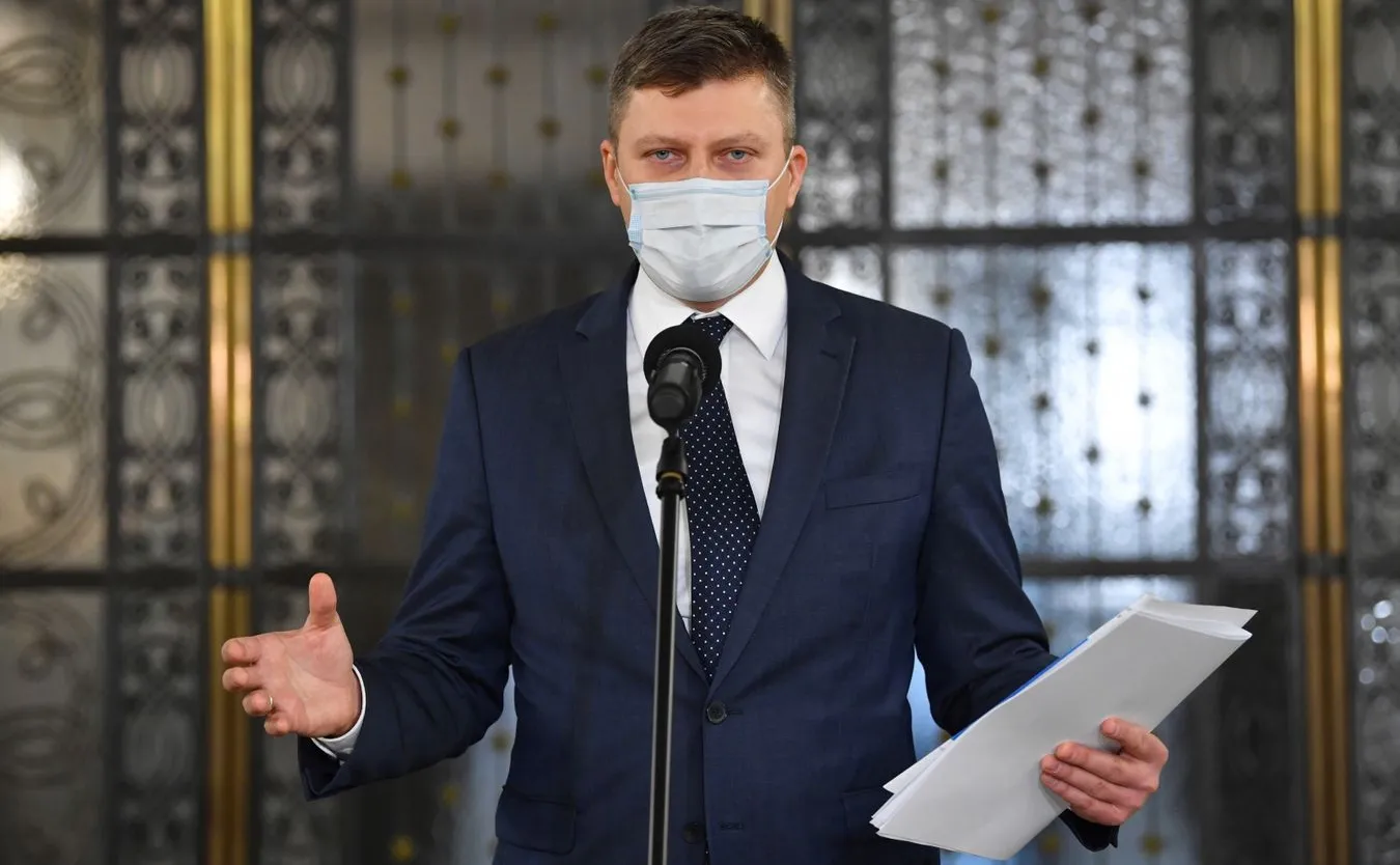 Warchoł o mandatach: Absolutnie nie ma ograniczenia prawa do sądu [WYWIAD]