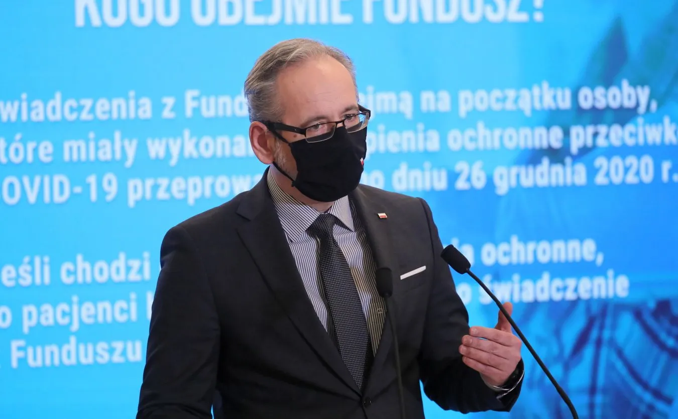 Niedzielski: W sobotę zaszczepiono blisko 17 tys. osób. System dostaw szczepionek w weekendy działa