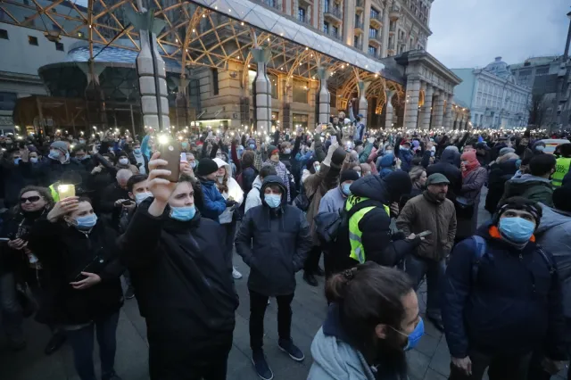 "Rosja bez Putina!", "Precz z carem!". Demonstracje zwolenników Nawalnego