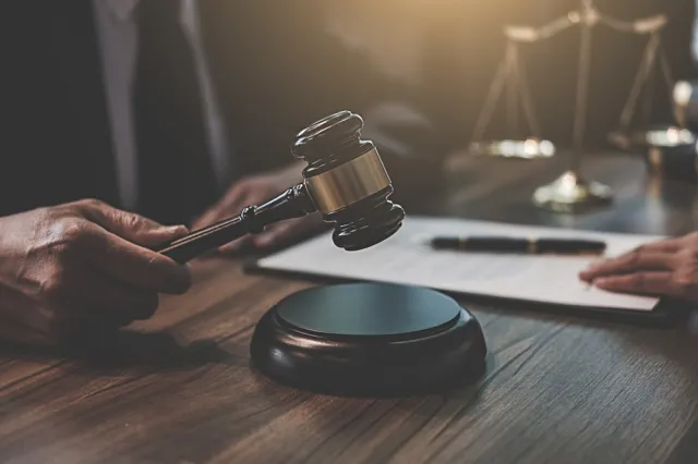 Przykład idzie z góry. Sąd powszechny uchylił wyrok ze względu na wadliwą delegację