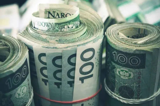 Biznes nie czuje końca kryzysu. Jednak branża finansowa ma się dobrze