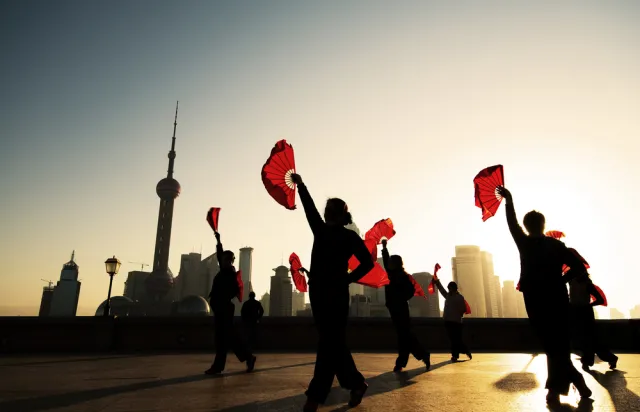 Protesty i starcia w największej fabryce iPhone'ów w chińskim Zhengzhou